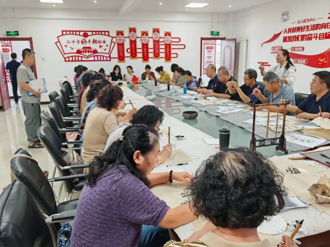 書法進社區 墨香潤民心——柴溝堡鎮長勝北街社區開展書法科普與文化交流活動